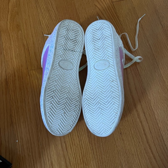 Liliana White Hologram Sneakers - Picture 10 of 15